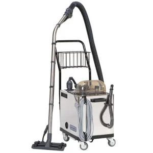 Почистване и дезинфекция на санитарни помещения